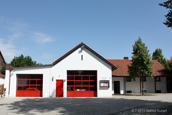Feuerwehrgerätehaus Niederding